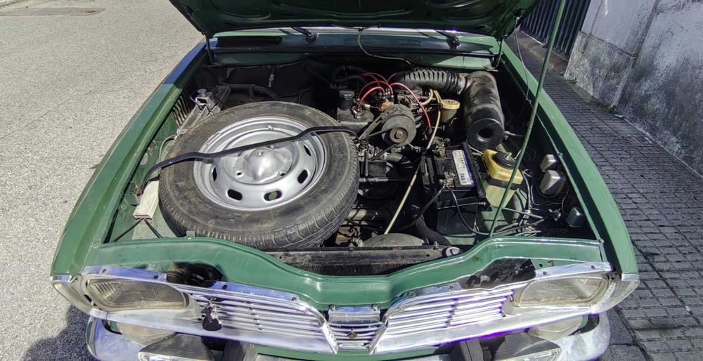 Automóvel clássico Renault 16 TS