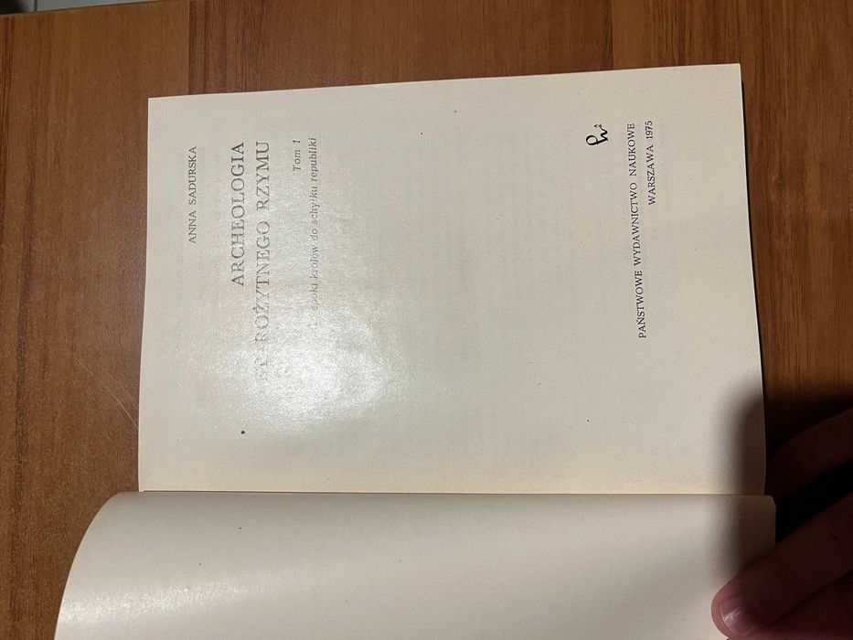 Archeologia starożytnego Rzymu ; Anna Sadurska ; PWN 1975