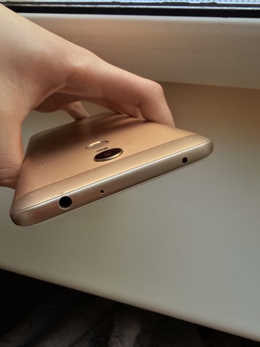 Працюючий телефон Xiaomi Redmi 5 Plus