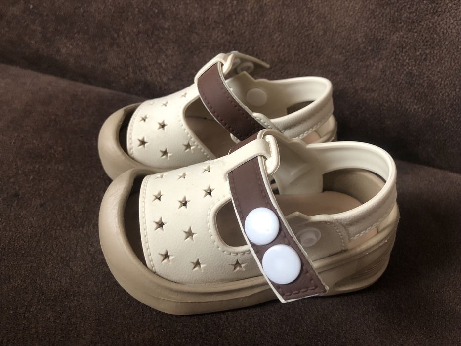 Босоніжки 19розмір