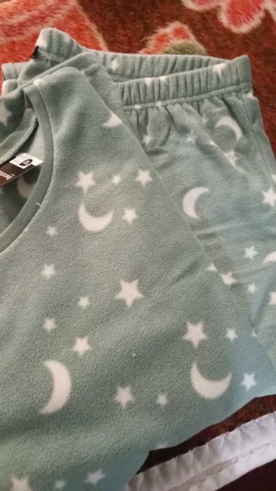 Lindo pijama polar senhora T- XL NOVO