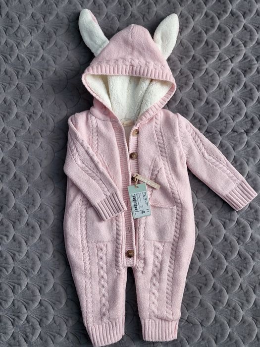 Комбінезон в'язаний для дівчинки