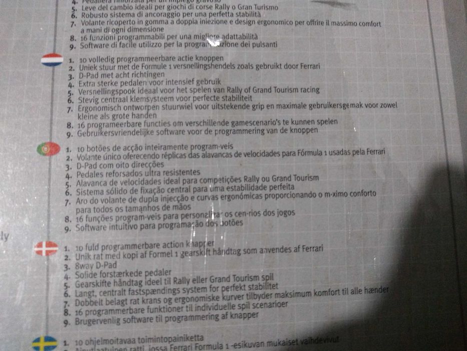 Volante Thrustmaster Ferrari  com ligação USB para PC, NOVO!
