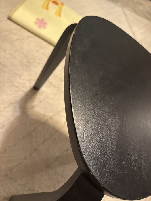 Bancos pretos ikea