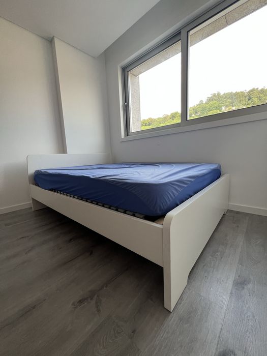 Cama com colchao