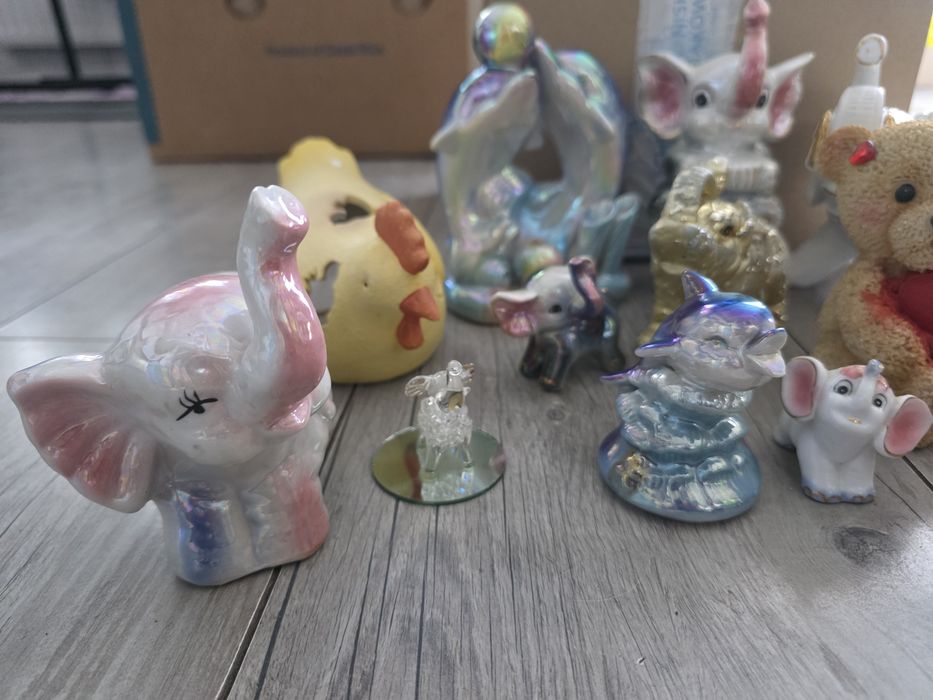 Figurki słonie delfiny
