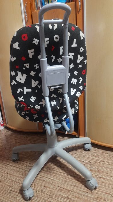 Якісне дитяче ортопедичне крісло