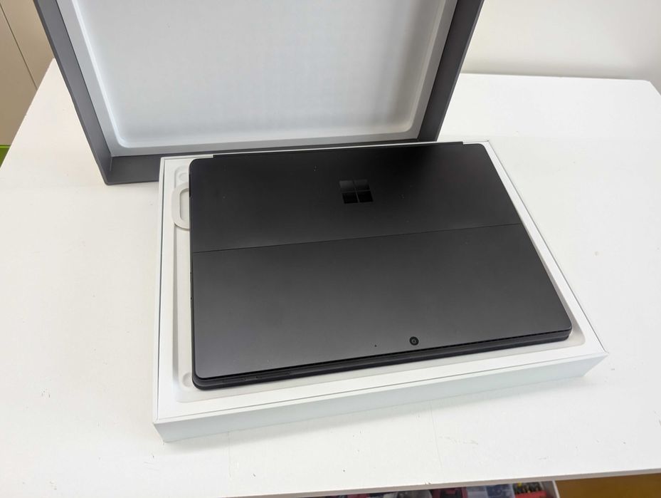 Microsoft Surface Pro 10 Intel Ultra 7 16GB 1TB c/ Teclado Slim Pen