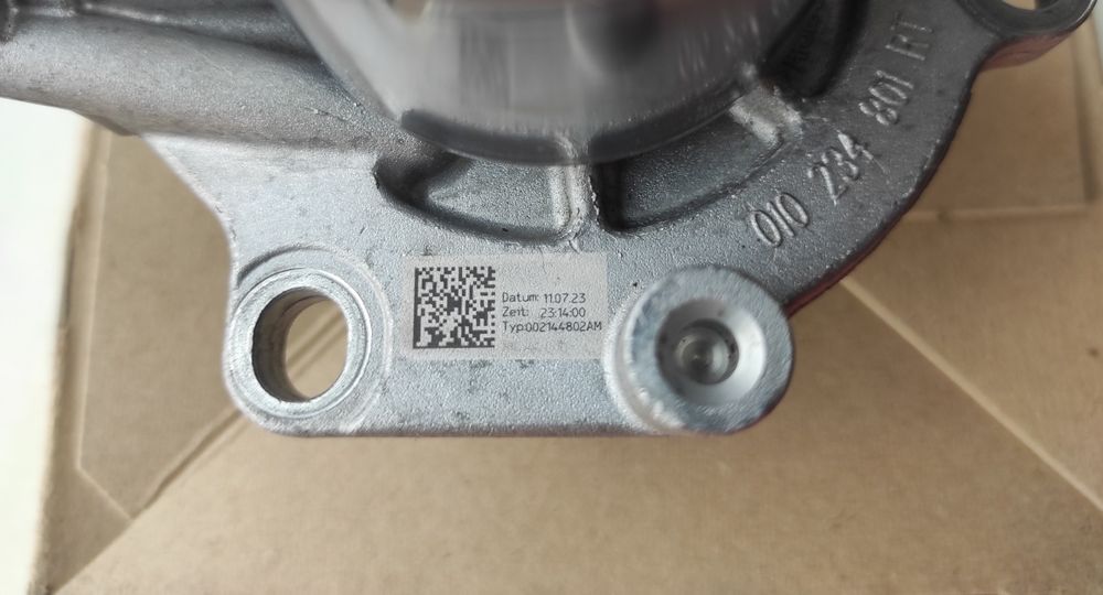 Помпа на Кодіак 2,0 дизель 04L121011N + усі ролики 04L198119K ГРМ