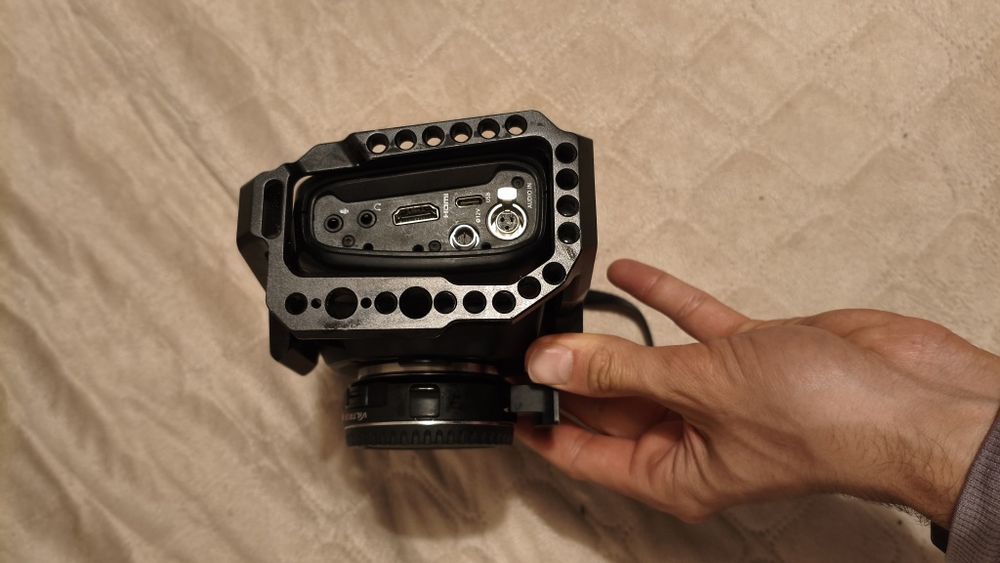 Bmpcc4k  com viltrox adapter e cage