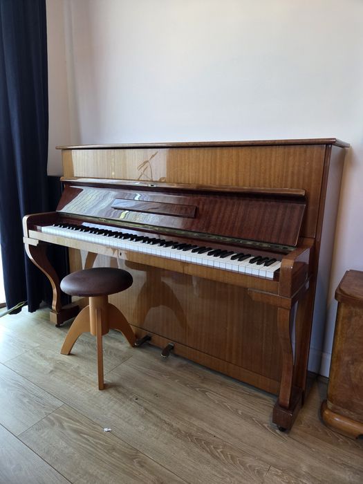 Pianino  Legnica