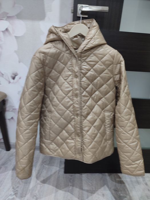 Продам куртку reserved розмір L