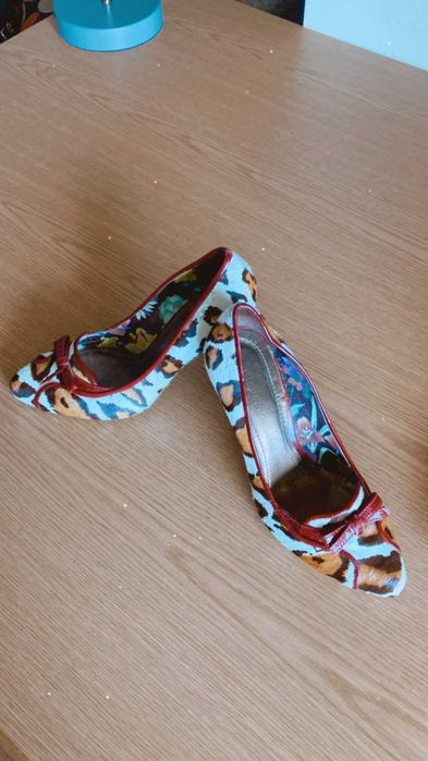 Marca claudina em pelo leopardo sapato 36 como novo