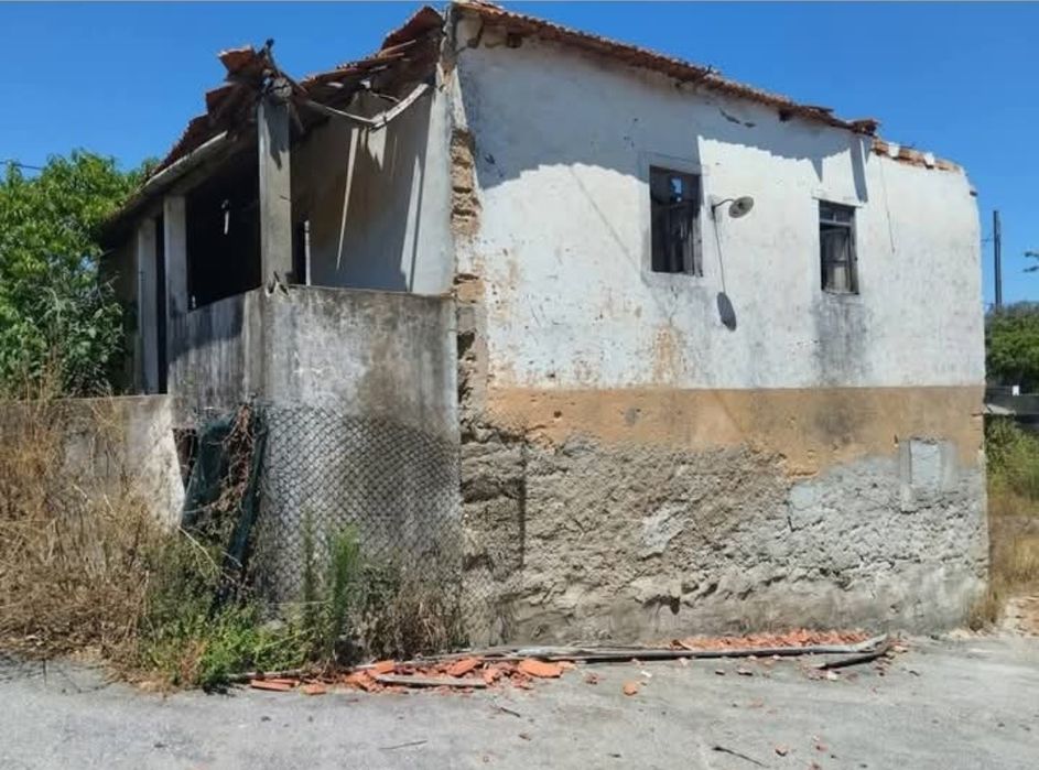 Casa ruínas +terreno