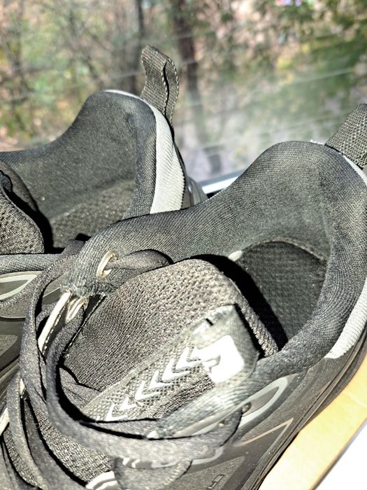 Кроссовки,черевики Xtep