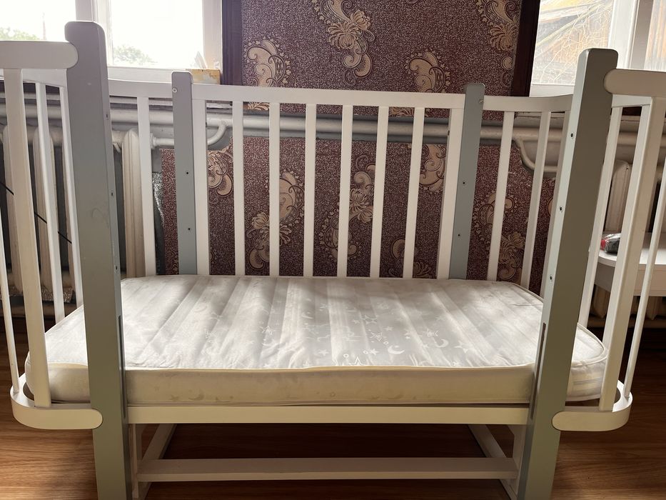 Продам дитяче ліжечко