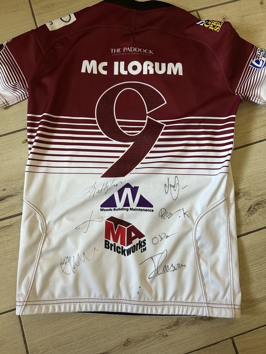 Продам оригінальну колекційну футболку Wigan Warriors 2017 з автографами гравців