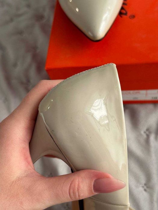 Туфлі весільні шкіра 38