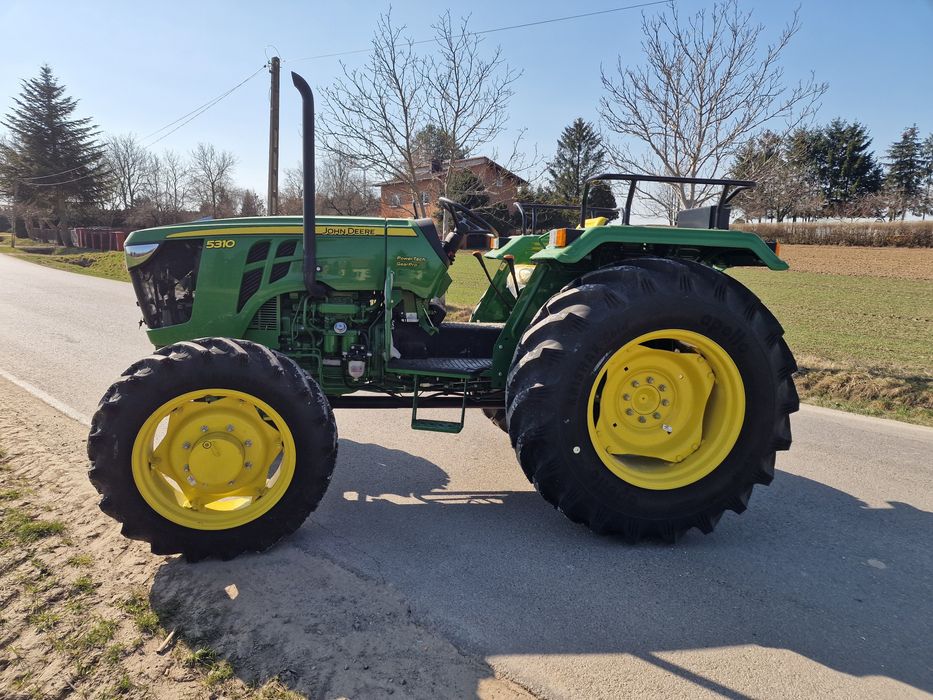 Ciągnik John Deere 5310
