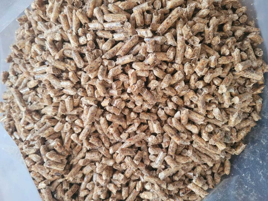 Pellet drzewny Sosna A1 6mm 975kg  - dostawa gratis