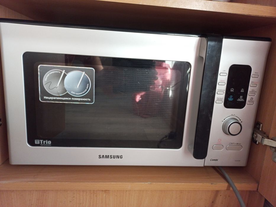 Продам микроволновую печь Samsung