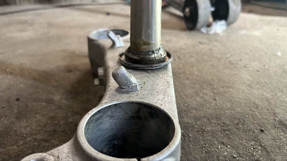 Траверса нижня на suzuki GSX-R 600 750 k6-k7