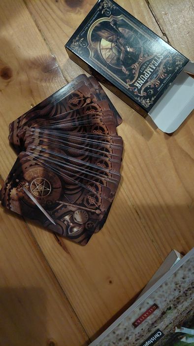 Karty Tarota z motywem Steampunk