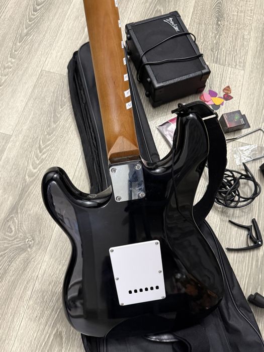 Електрогітара Deviser