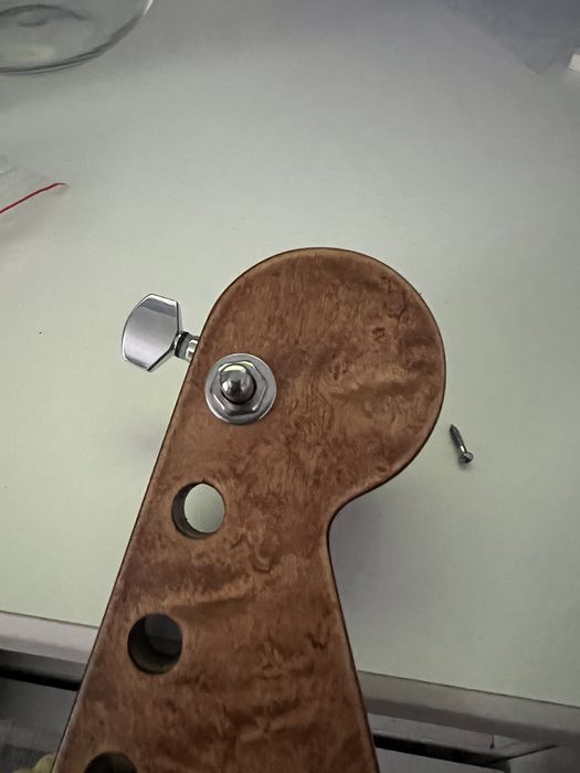 Колки гитарные для стратокастера.