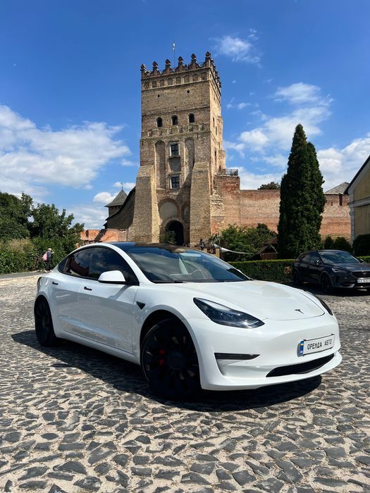Tesla 3 performance 2022 рік оренда прокат