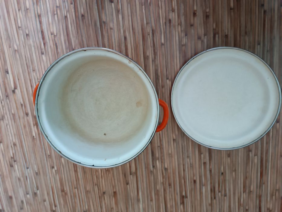 Набор кастрюль эмалированных советских