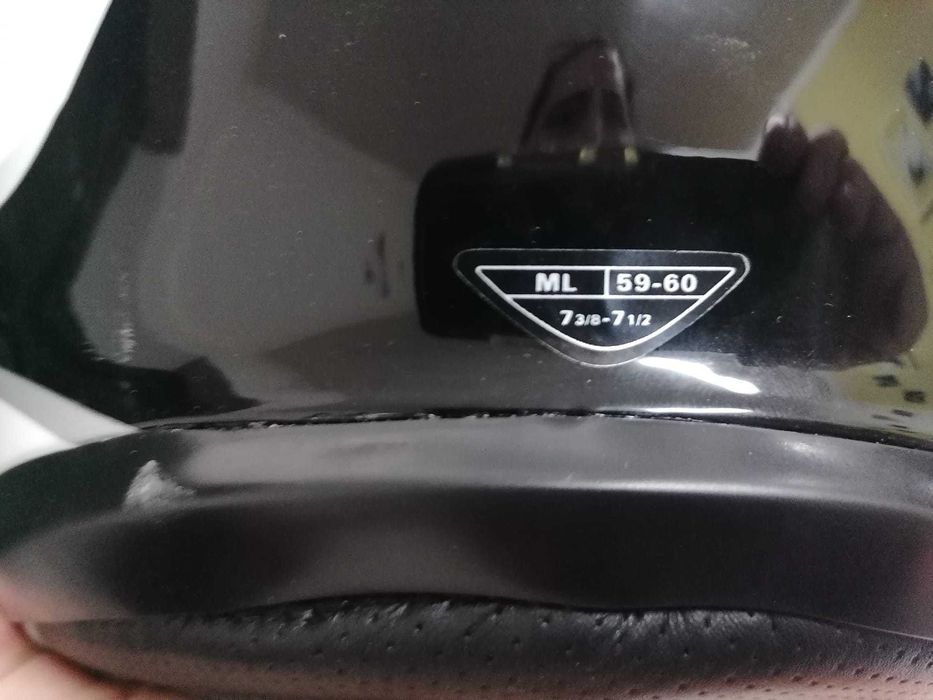 Capacete AGV com Auricular Bluetooth + Viseira Extra para o Sol - Novo