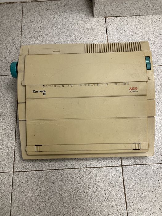 Máquina Escrever Aeg Olympia electrica