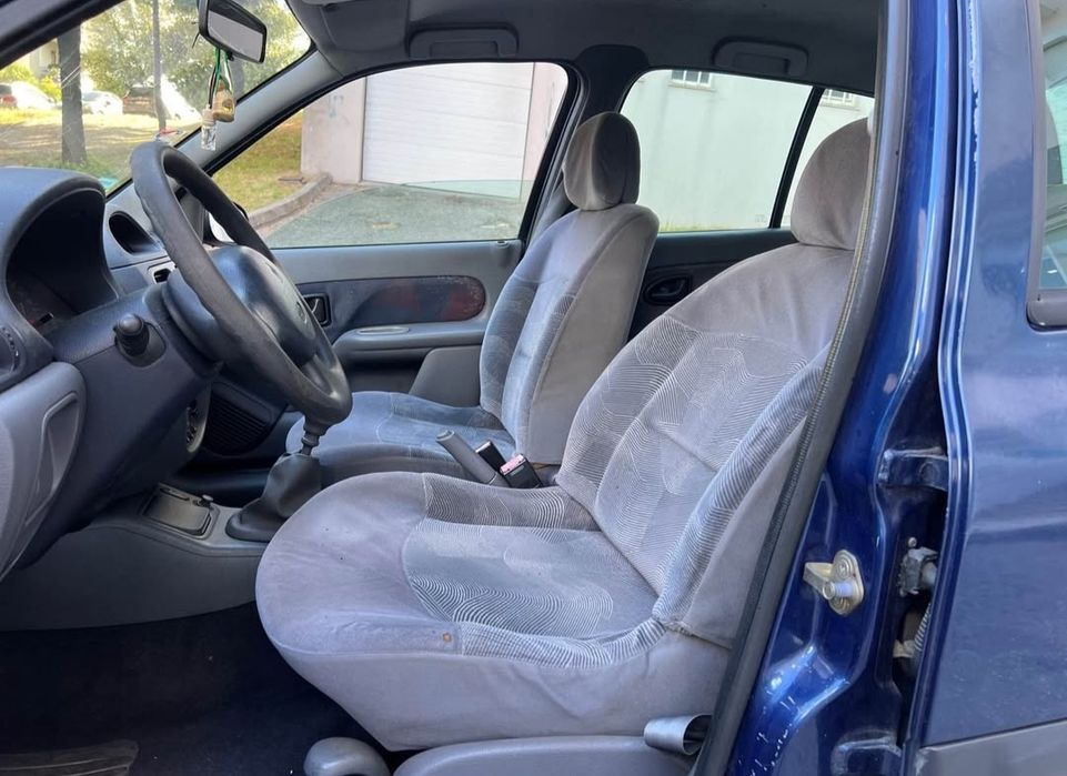 Renault Clio 1.2 A/C 00 — photo 5