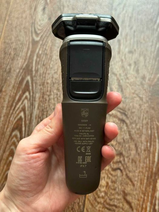 Електробритва Philips 5000