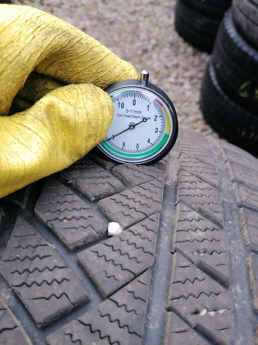 255/65/17 Continental zimowe