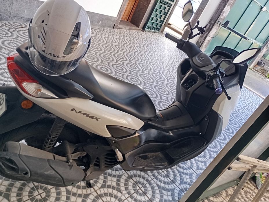 Yamaha NMAX 2023
