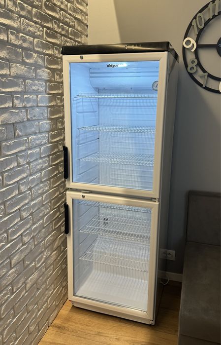 Szafa Chłodnicza Przemyslowa Witryna Lodówka Whirlpool ADN230/2 Professional
