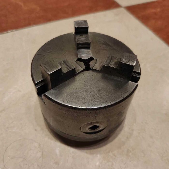 TOS MN 80 A. Uchwyt tokarski 100 mm zabierak