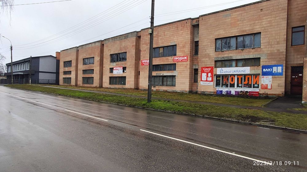 площадка фасадна, приміщення під магазин