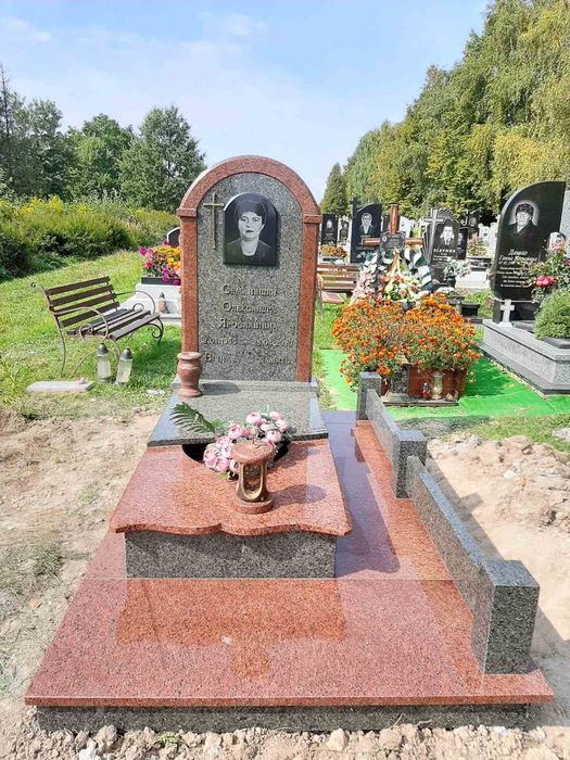 пам'ятники від виробника