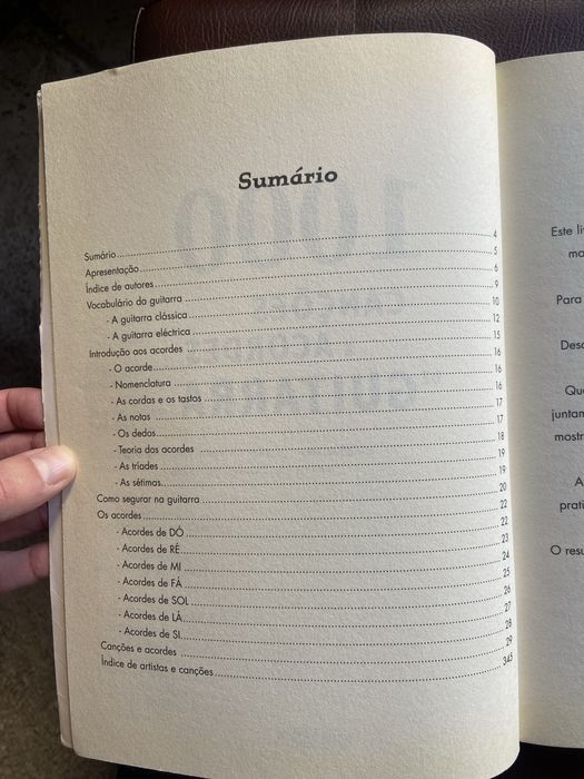 Livro 1000 cancoes e acordes de guitarra