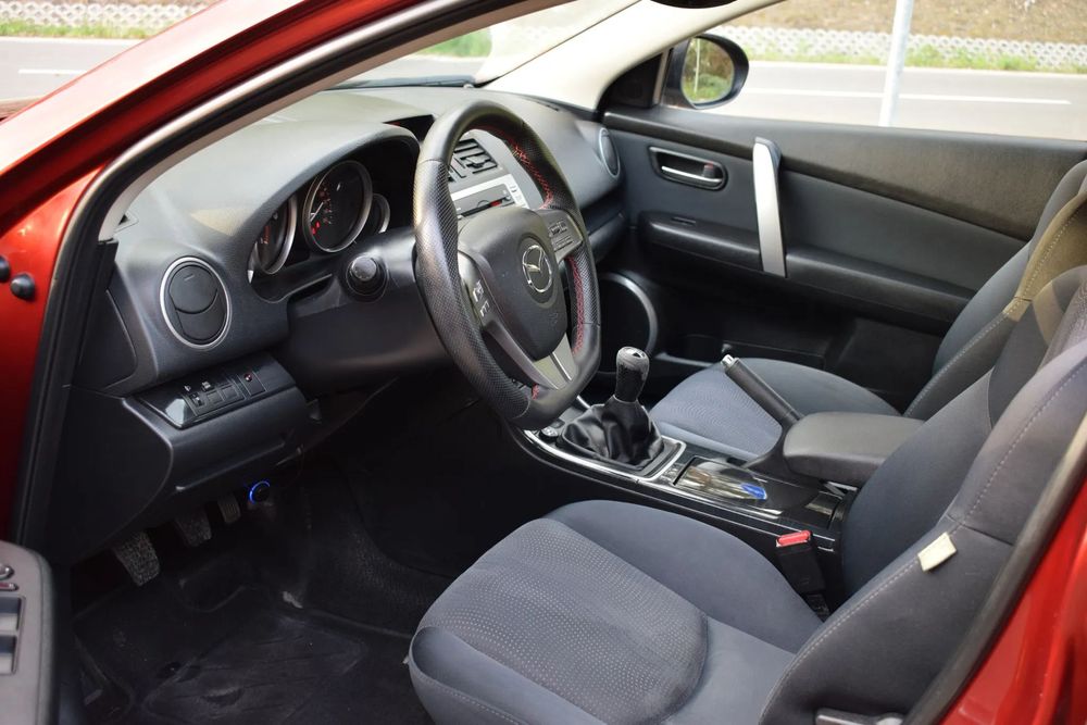 Mazda 6 Auto od nowości w naszej rodzinie. Auto z gazem. Polecam.