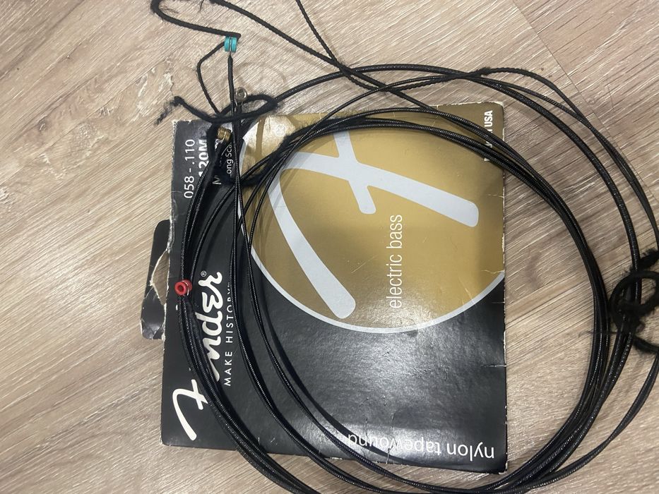Cordas de baixo Fender Nylon  tapewound USA