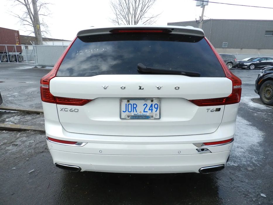 Розборка VOLVO XC60 II колір 707 бампер ляда багажник двері четверть фари стопи