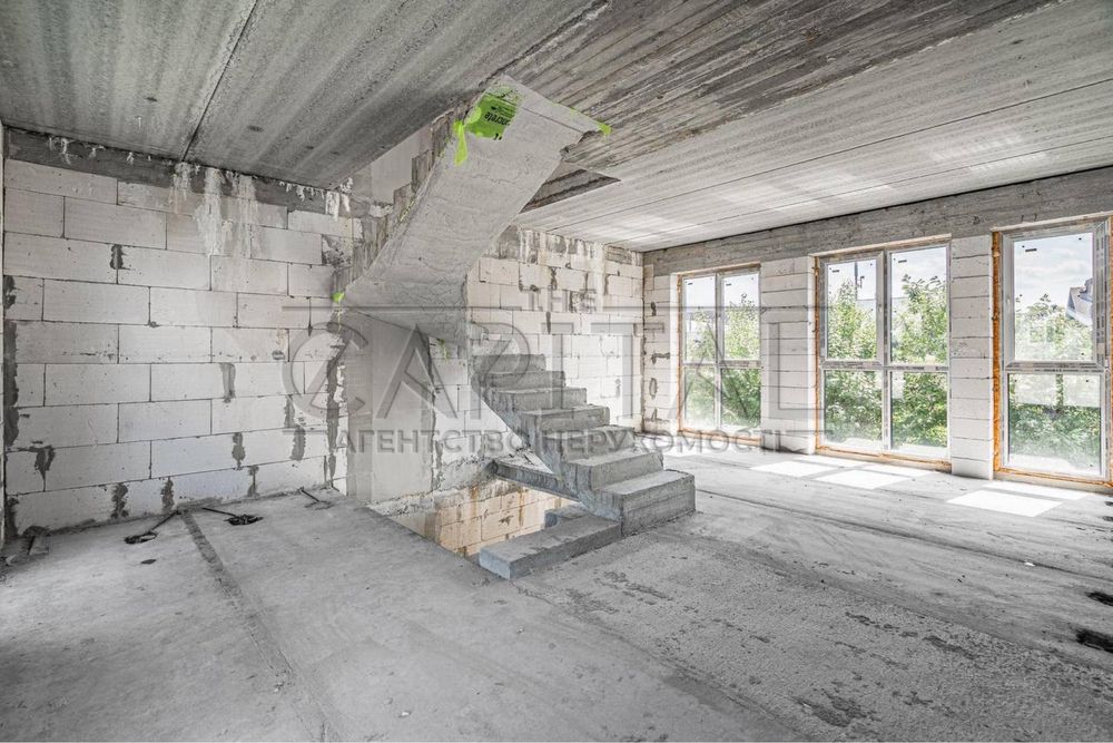 ПРОДАЖА Танхаус возле воды Осокорки