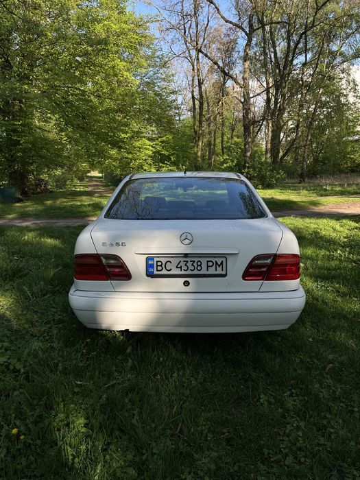 Продам Mercedes 210
