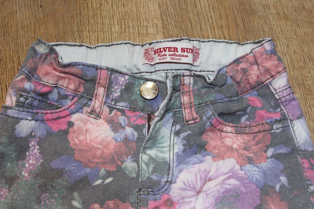 Штани для дівчинки SILVER SAN 4/5 років.