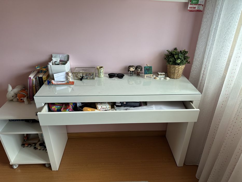 Escrivaninha ou mesa escritório com gaveta