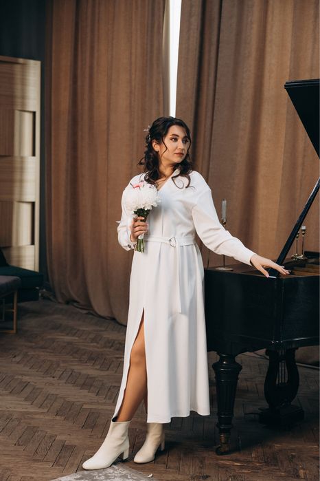 Продам весільну сукню